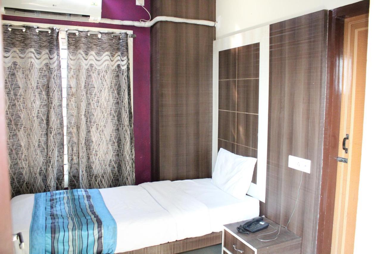Hotel Square Park Dibrugarh Exterior photo
