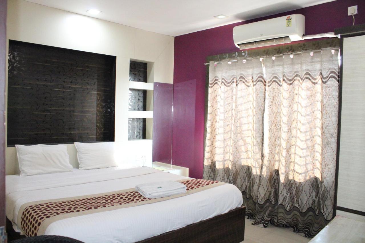 Hotel Square Park Dibrugarh Exterior photo