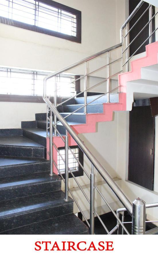 Hotel Square Park Dibrugarh Exterior photo